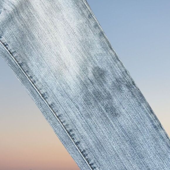 American Eagle Artist Medium Rise Denim Capris Size 6 #27 - Picture 3 of 5